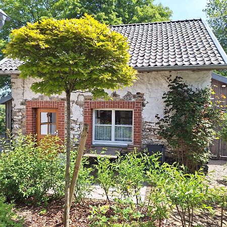 Ferienhaus Altes Backhaus Roetgen Eksteriør billede